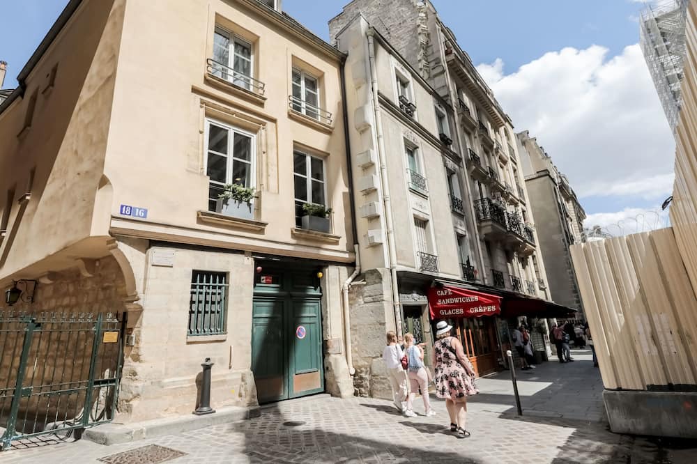 Photo of Outdoor in Notre Dame