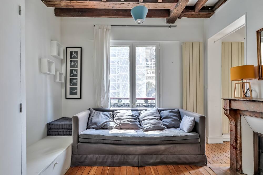 Photo of Livingroom in Notre Dame
