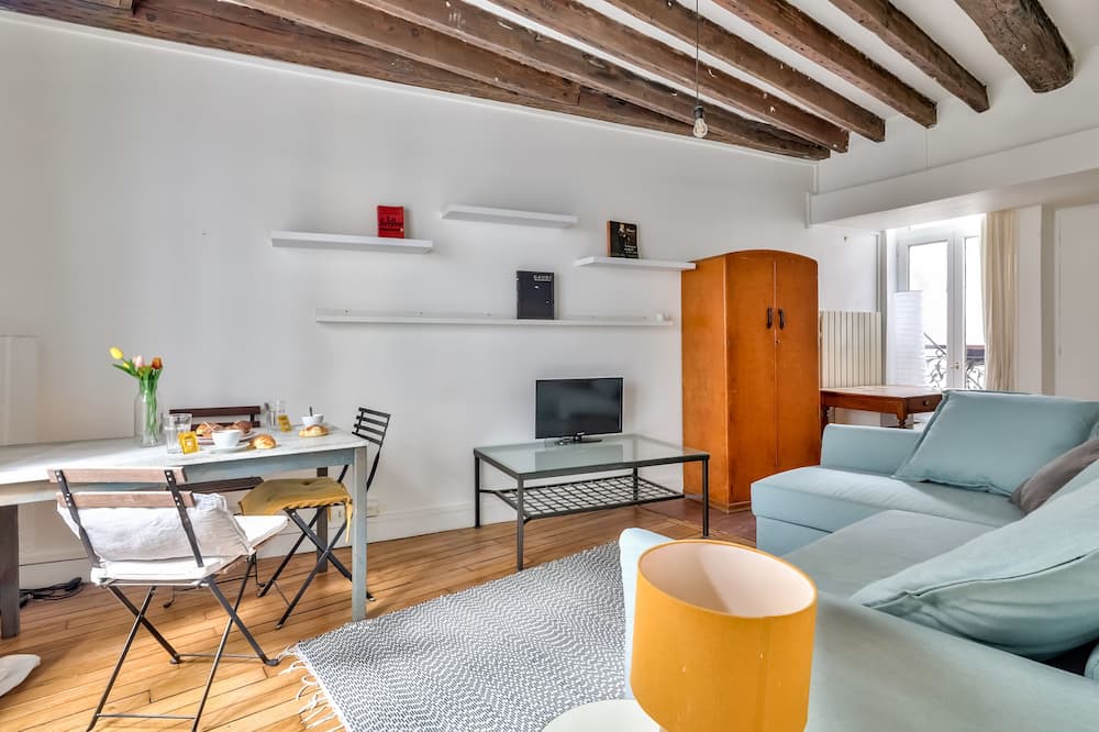 Photo of Livingroom in Notre Dame