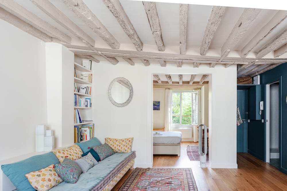 Photo of Livingroom in 5th Arrondissement