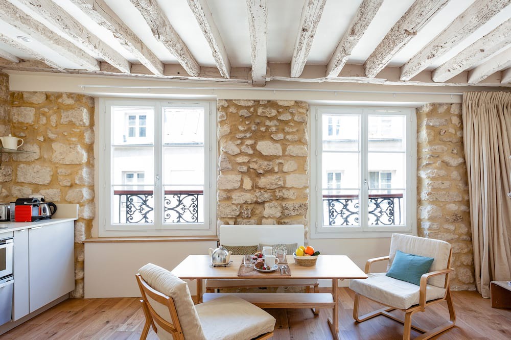 Photo of Livingroom in 5th Arrondissement