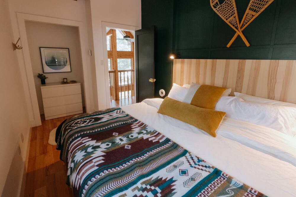 Photo of Bedroom in South River