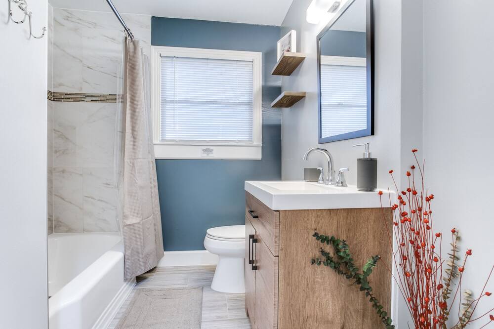 Photo of Bathroom in Pasadena