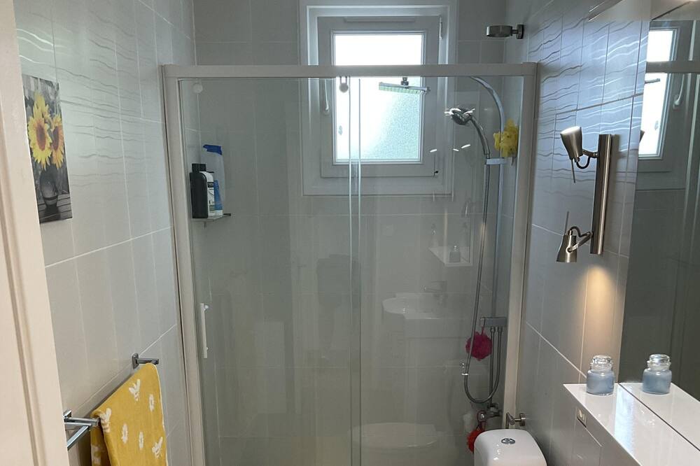 Photo of Bathroom in Rosnay