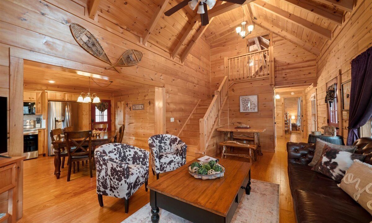 Photo of Livingroom in Blairsville