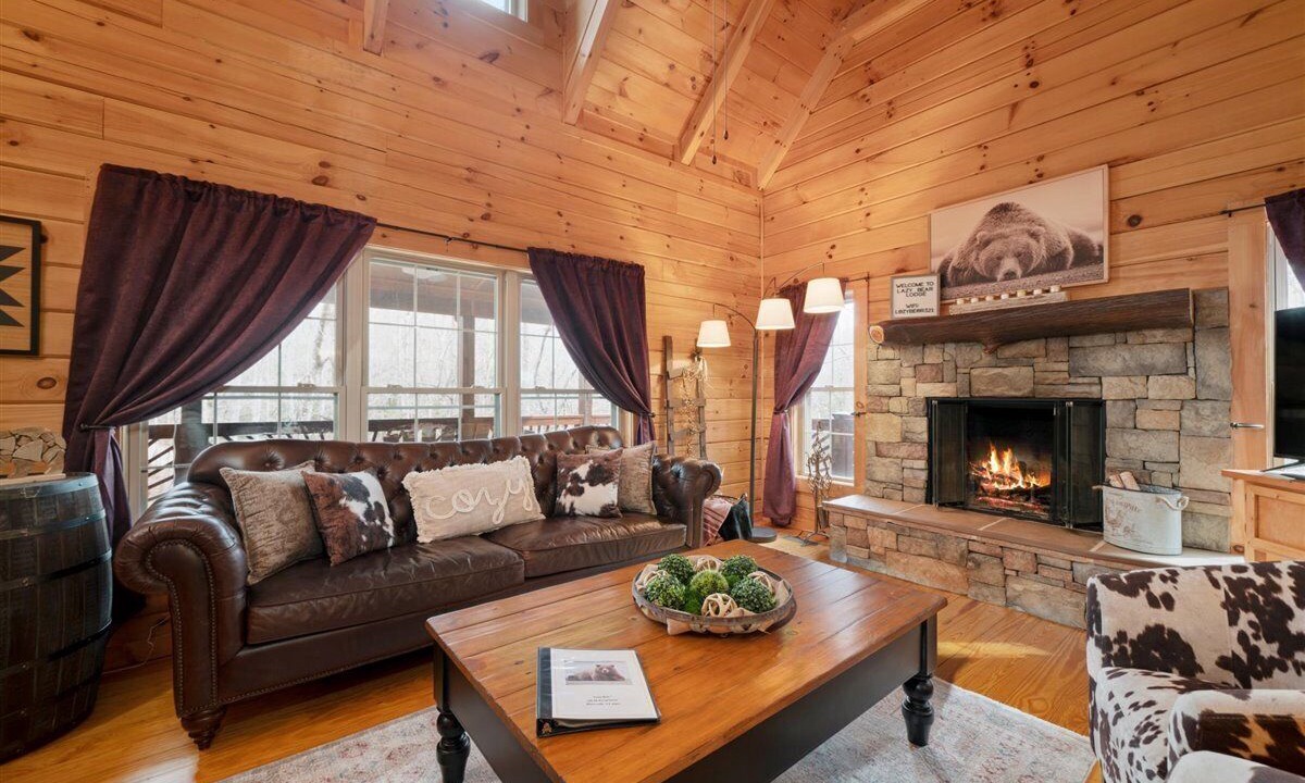 Photo of Livingroom in Blairsville