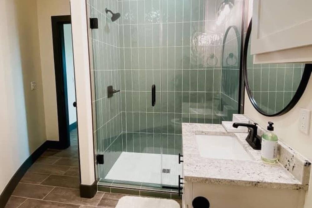 Photo of Bathroom in Vian