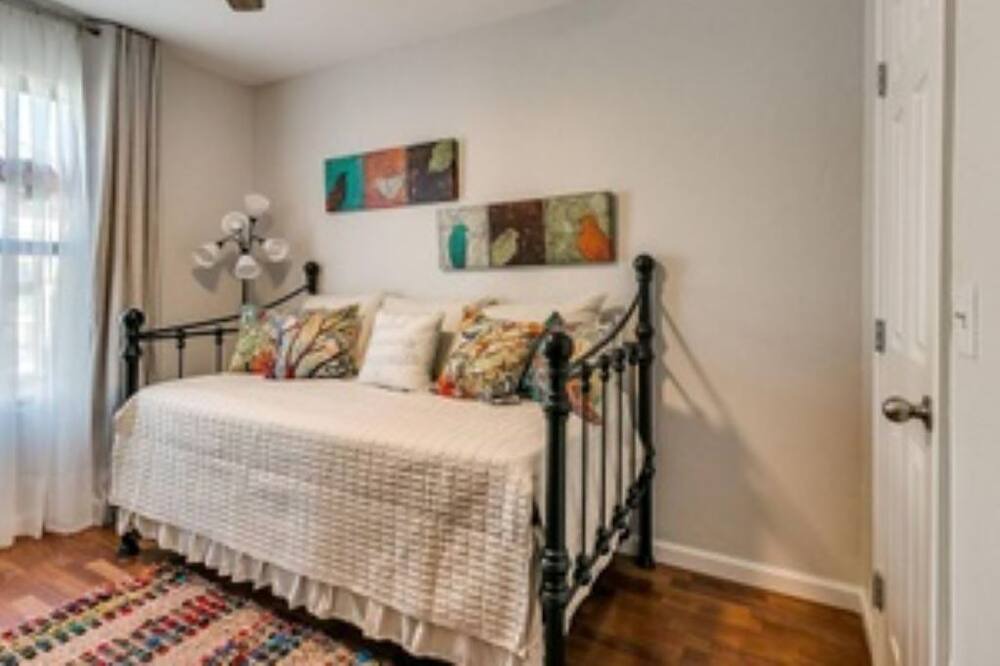 Photo of Bedroom in Guthrie