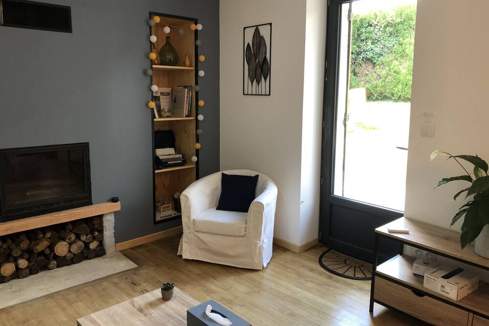 Photo of Livingroom in Pays-de-Belves