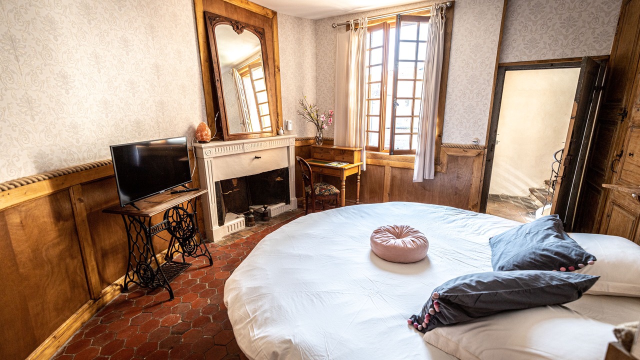 Photo of Bedroom in Montluel