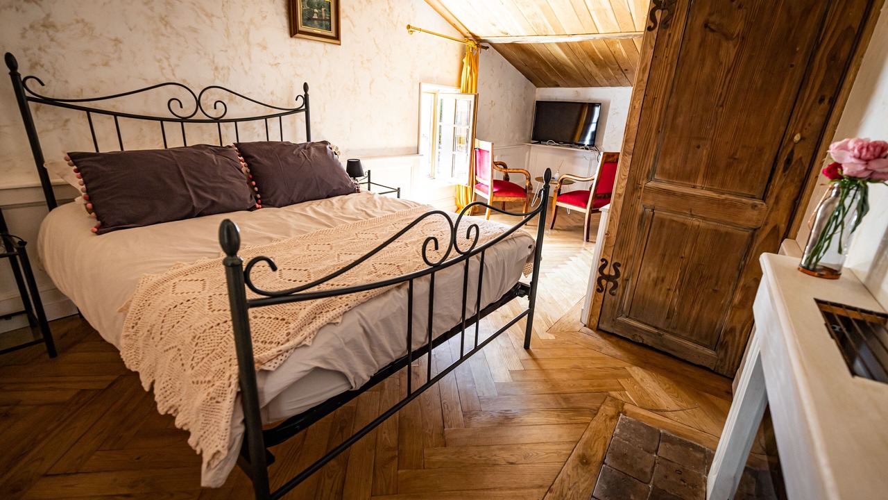Photo of Bedroom in Montluel