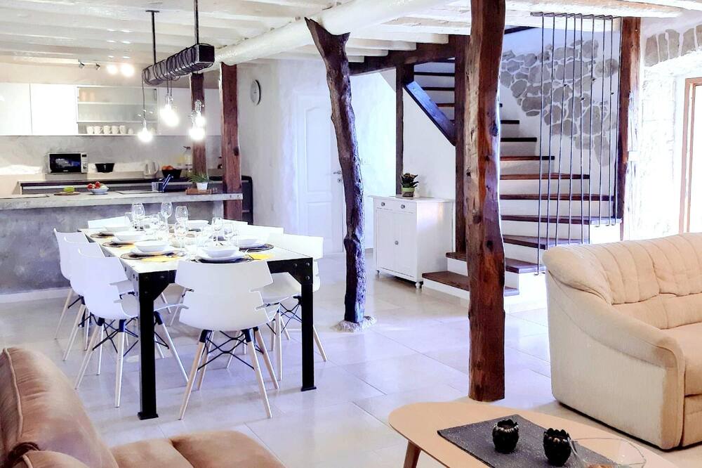 Photo of Livingroom in Ripenda Verbanci