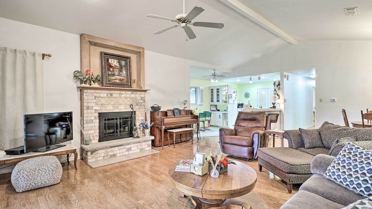Photo of Livingroom in Salado