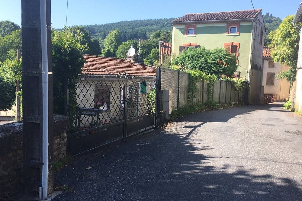 Photo of Others in Saint-Amans-Valtoret