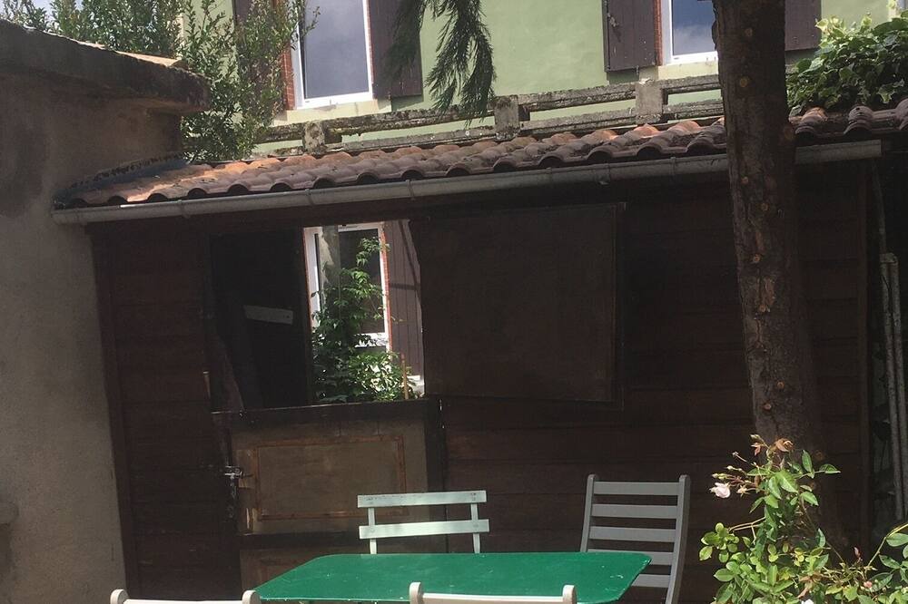 Photo of Patio Balcony in Saint-Amans-Valtoret