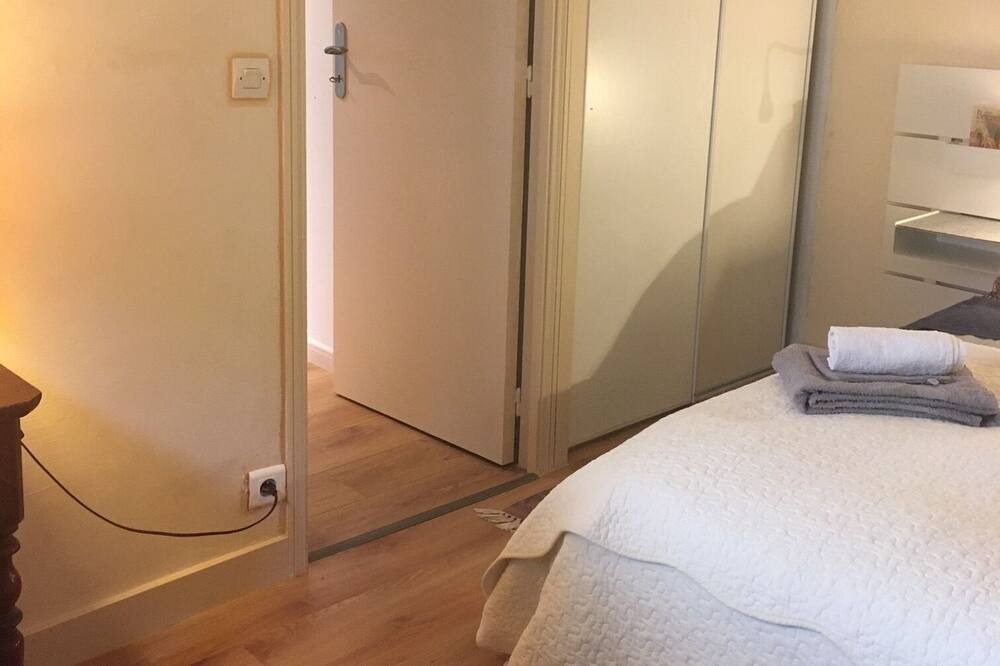 Photo of Bedroom in Saint-Amans-Valtoret
