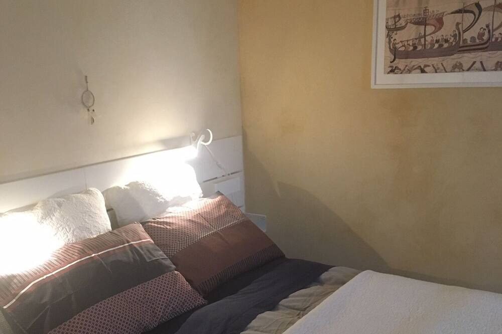Photo of Bedroom in Saint-Amans-Valtoret