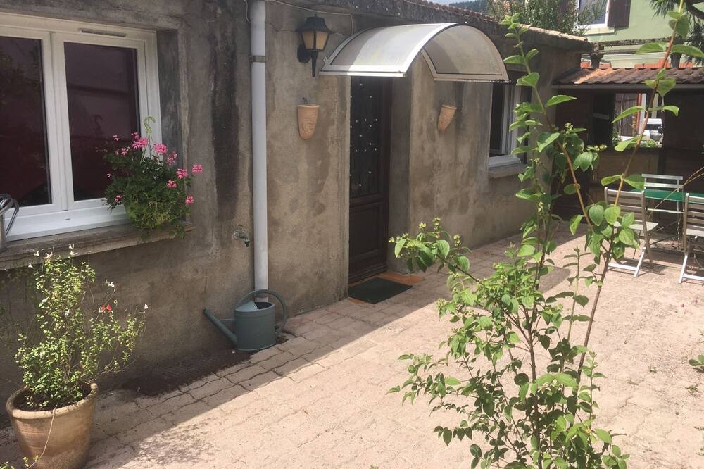 Photo of Outdoor in Saint-Amans-Valtoret