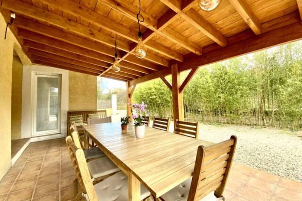 Photo of Patio Balcony in Moulezan