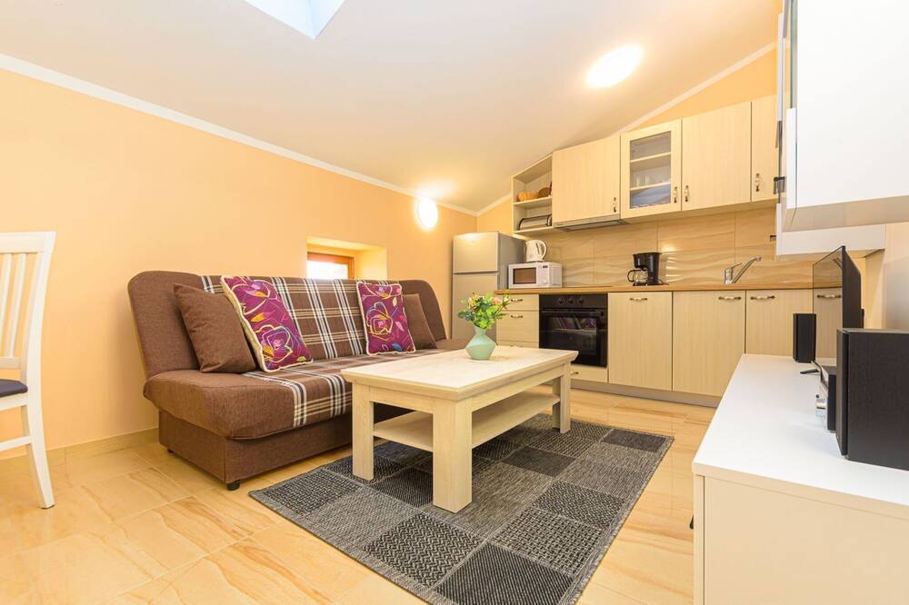 Photo of Livingroom in Pican