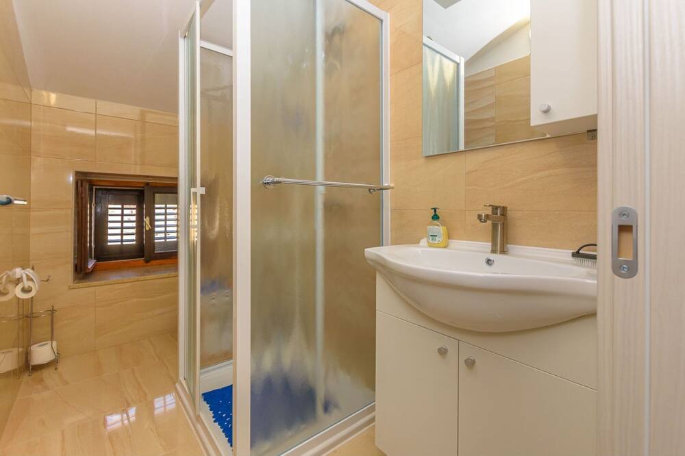 Photo of Bathroom in Pican