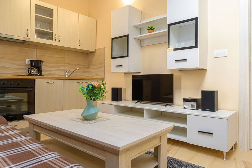 Photo of Livingroom in Pican