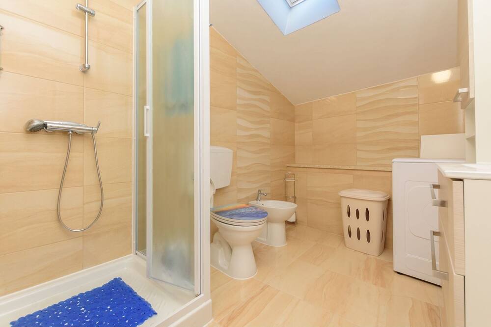 Photo of Bathroom in Pican