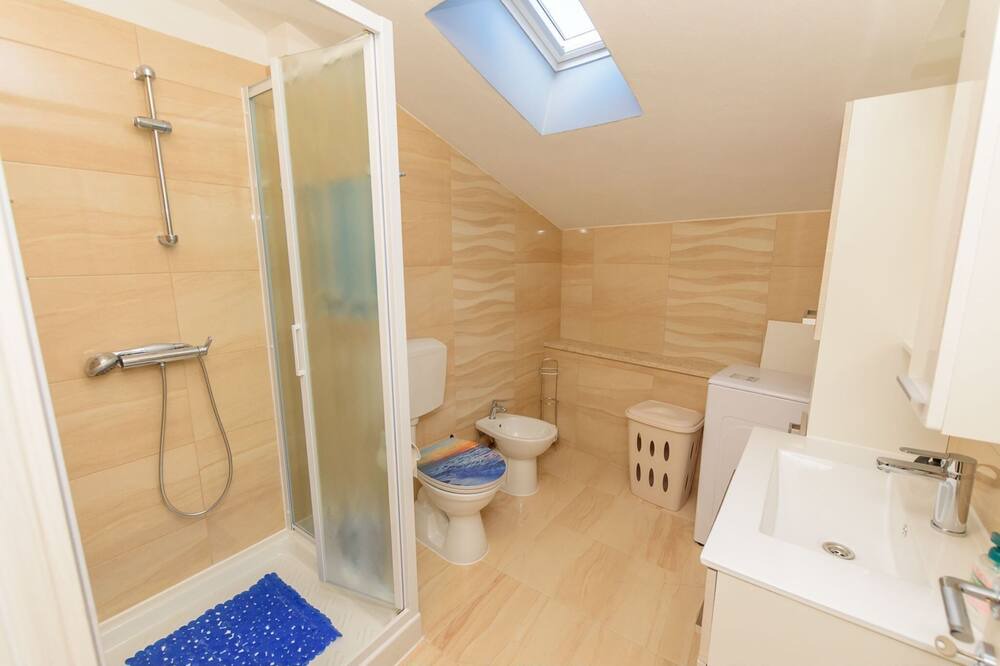 Photo of Bathroom in Pican