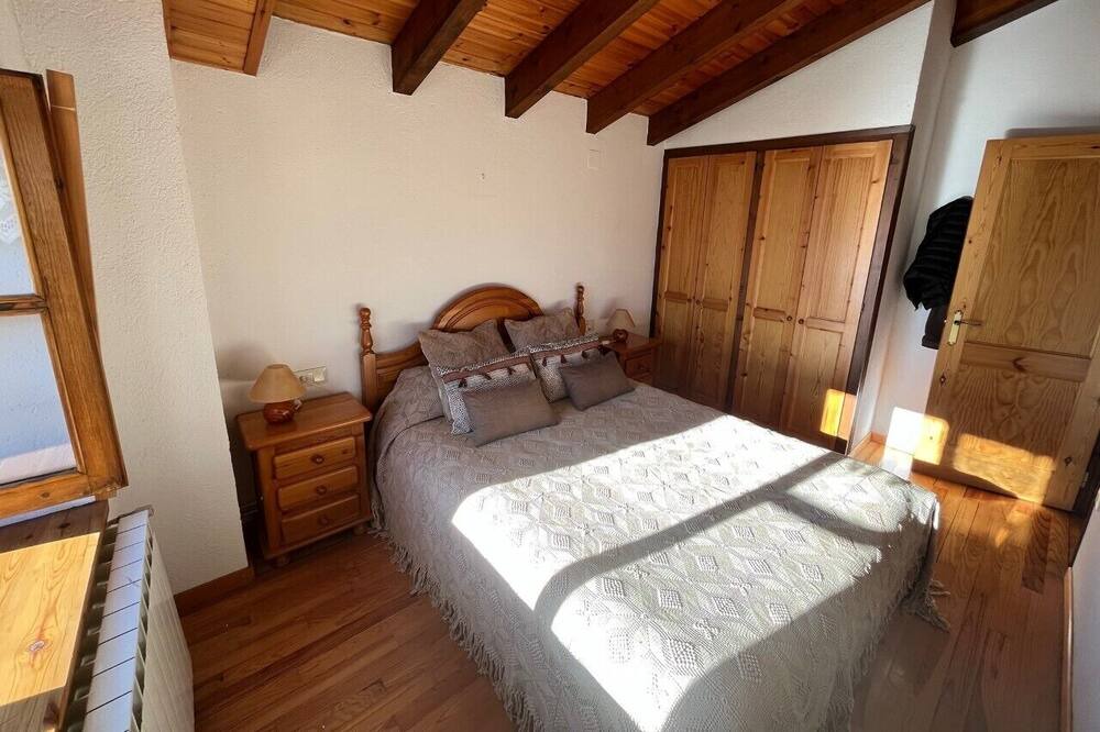 Photo of Bedroom in Prullans