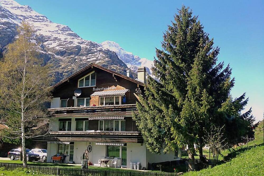Photo of Outdoor in Taesch