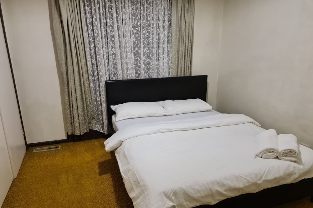 Photo of Bedroom in Clayton South