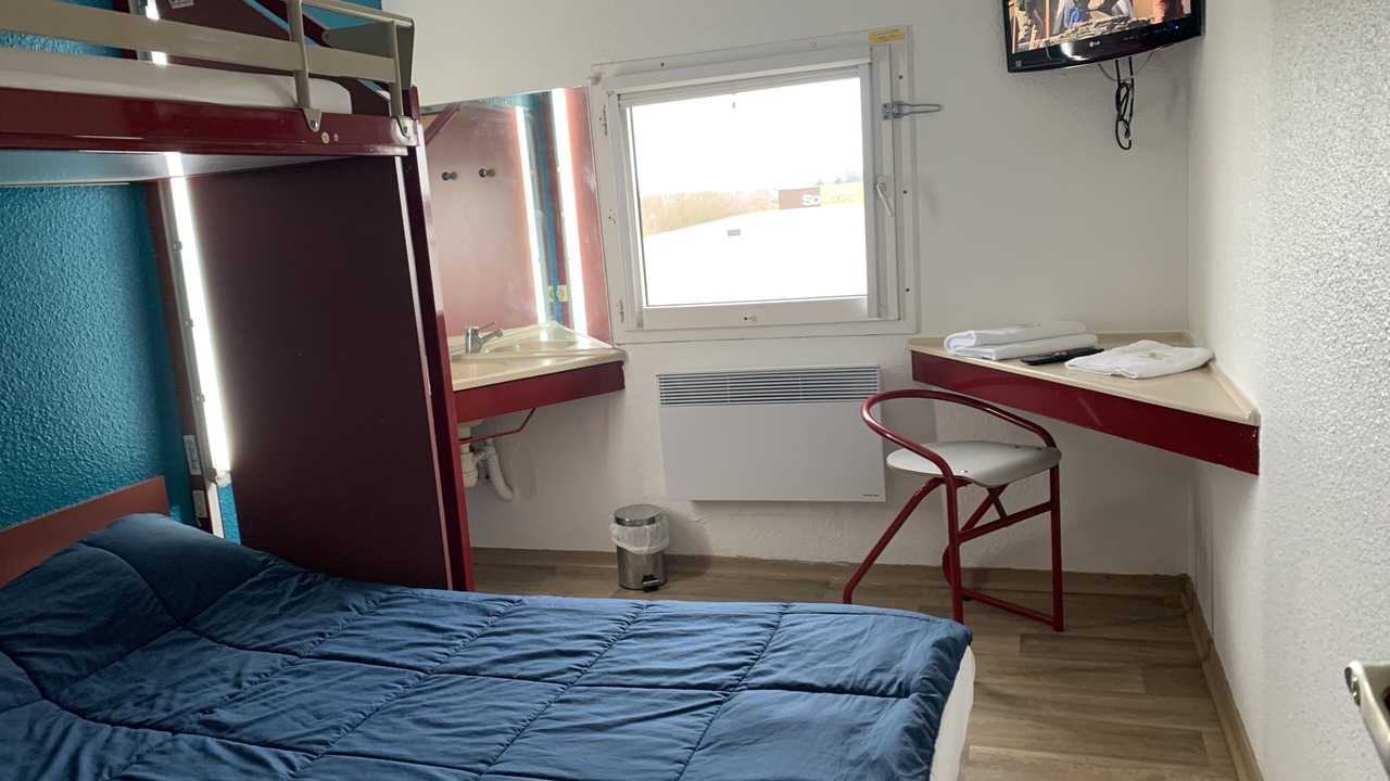 Photo of Bedroom in Nouan-sur-Loire