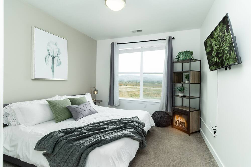 Photo of Bedroom in Draper
