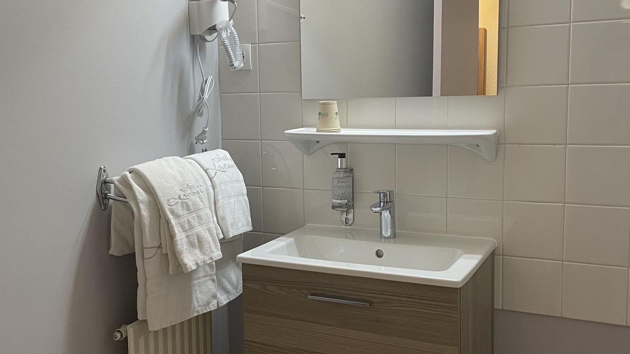 Photo of Bathroom in Eygliers
