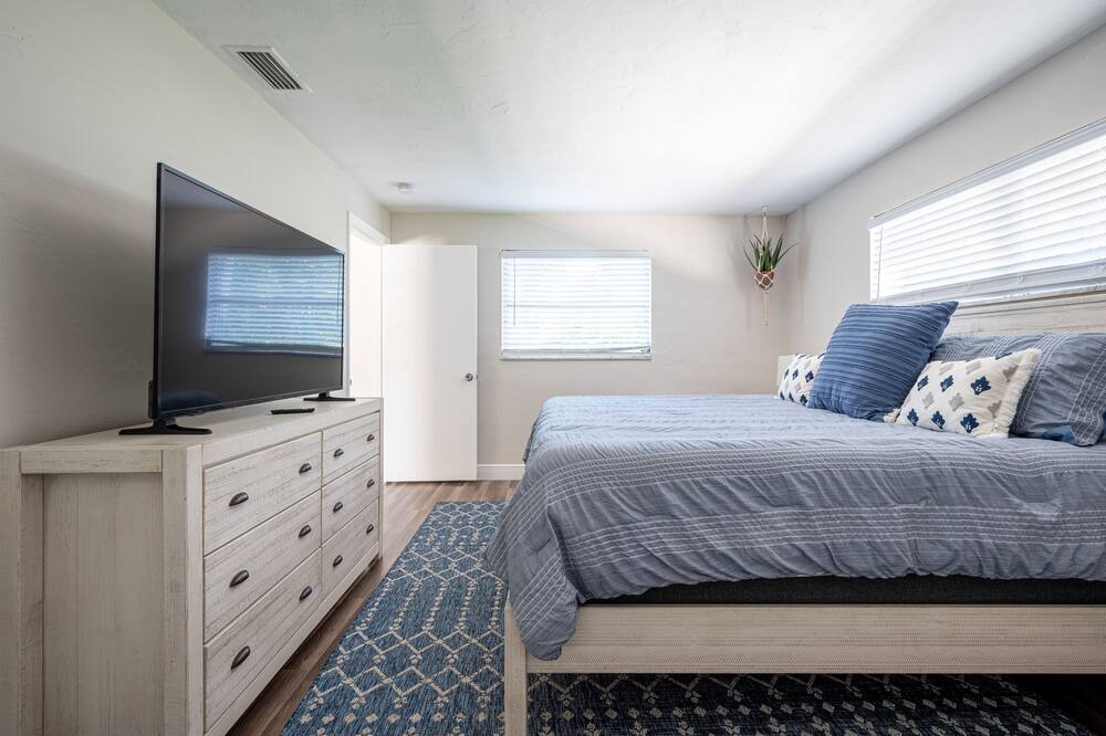 Photo of Bedroom in Redevelopment Area