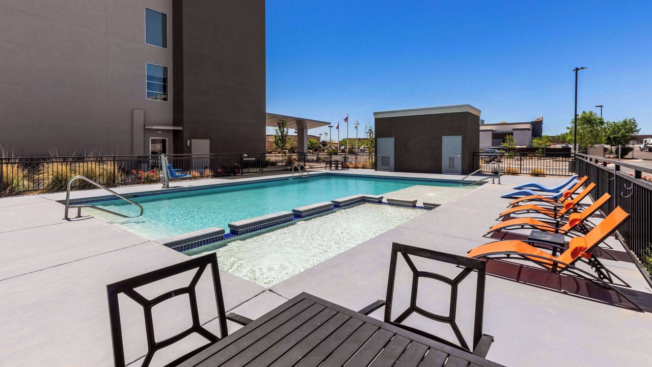 Photo of Outdoor in El Dorado West