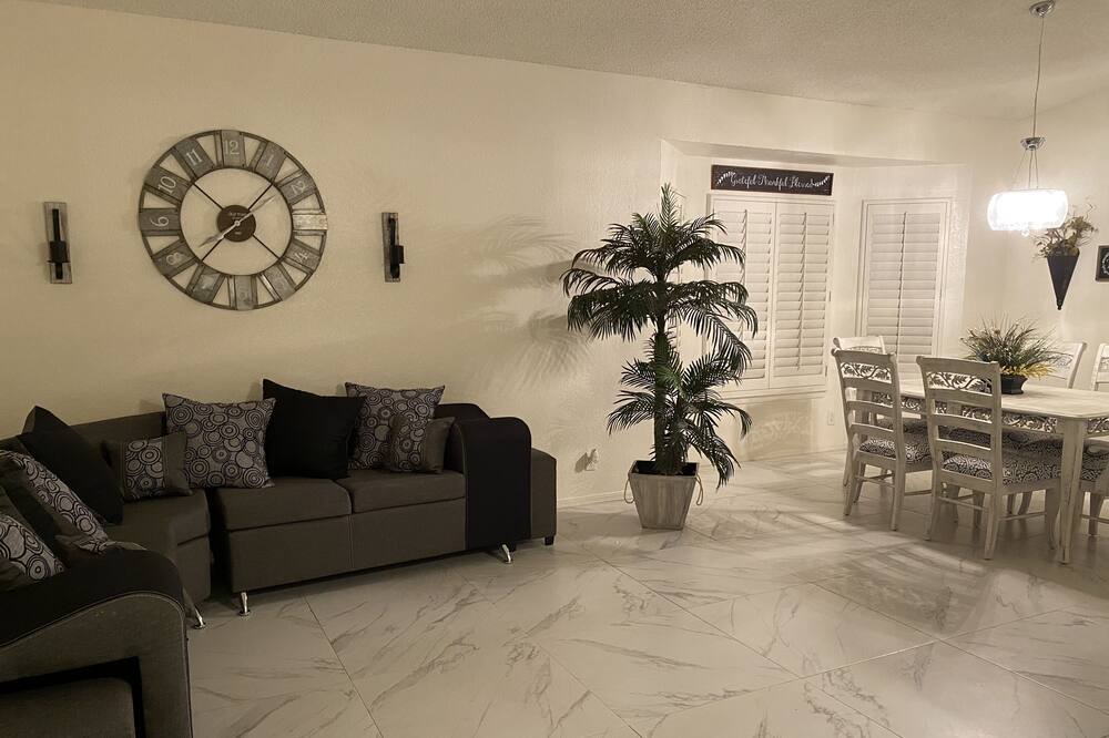 Photo of Livingroom in El Paso