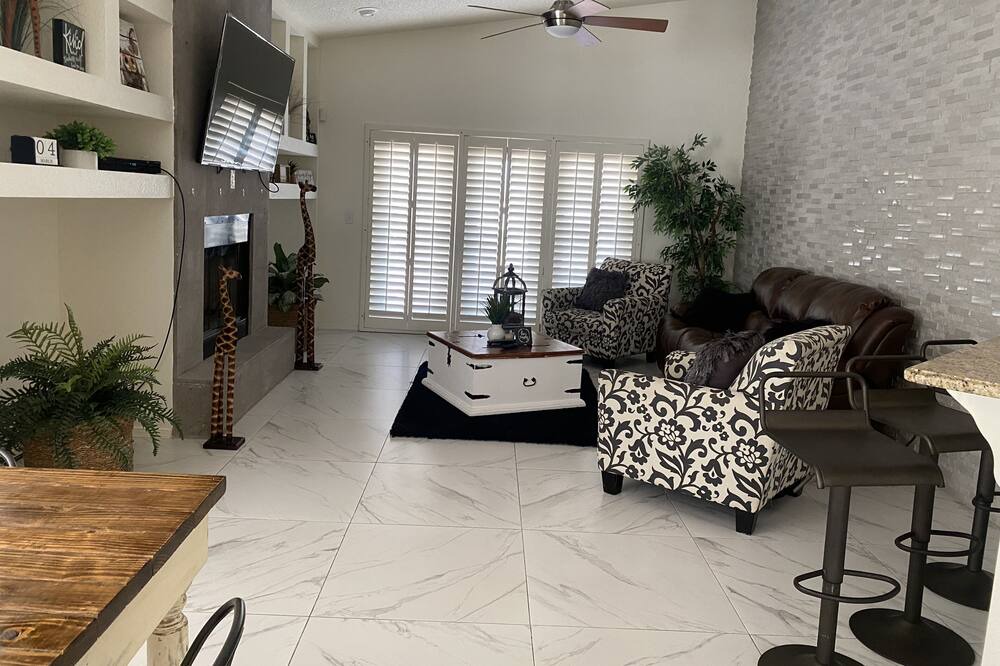 Photo of Livingroom in El Paso