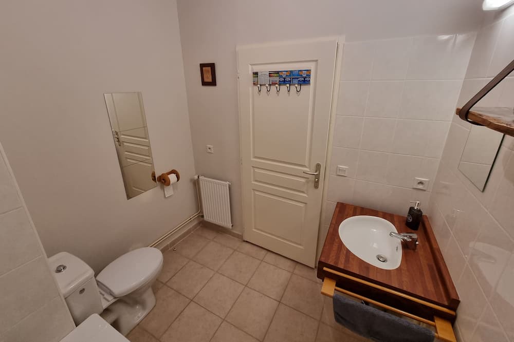 Photo of Bathroom in Nantua