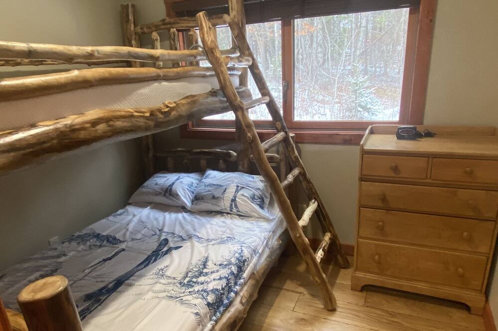 Photo of Bedroom in North Creek