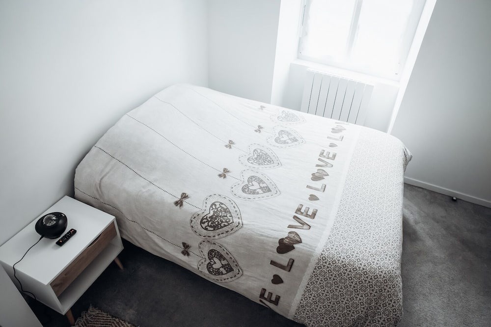 Photo of Bedroom in Ernee