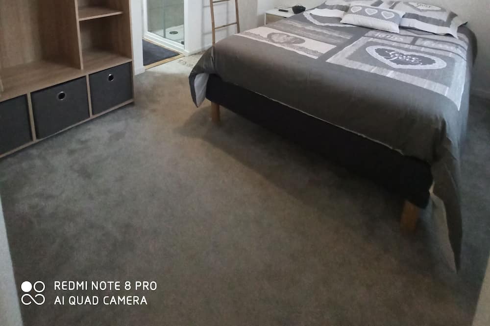 Photo of Bedroom in Ernee