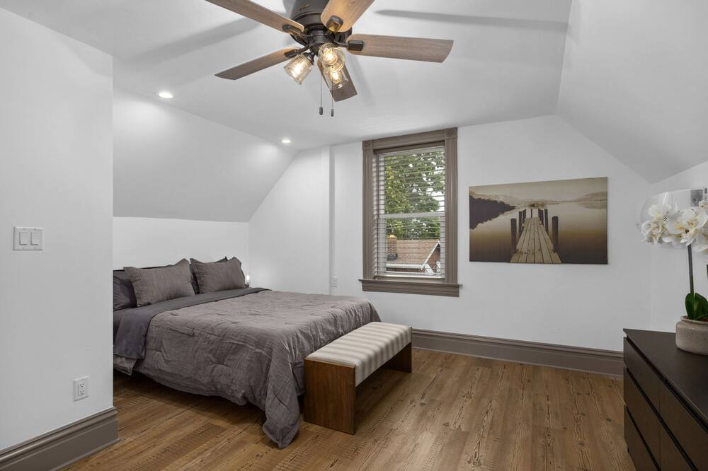 Photo of Bedroom in Tower Grove South