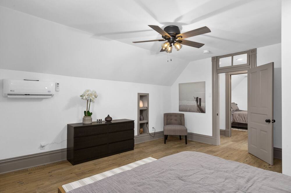 Photo of Bedroom in Tower Grove South