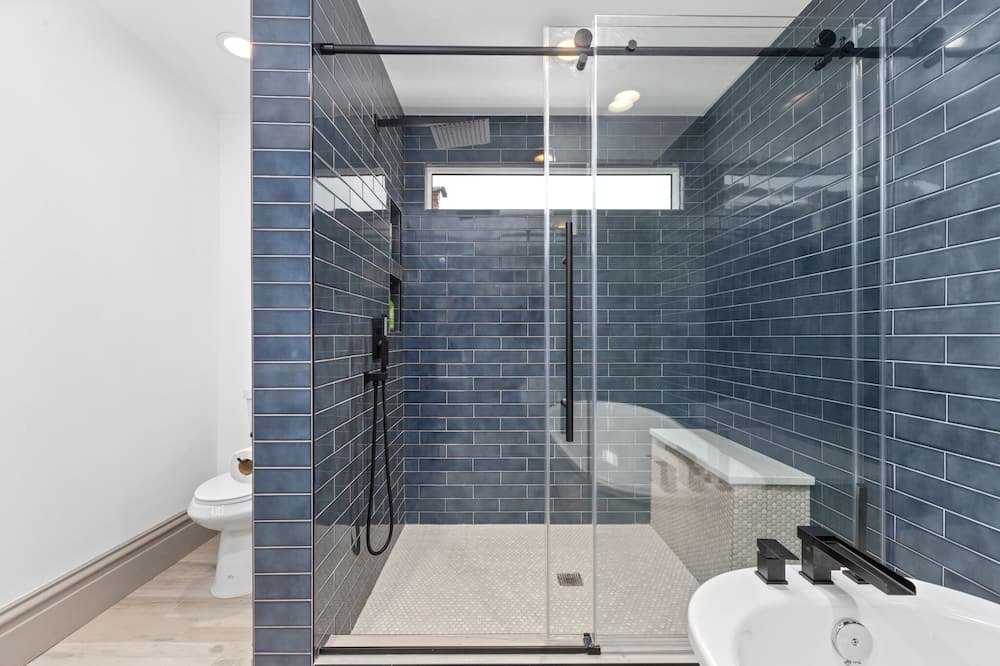 Photo of Bathroom in Tower Grove South