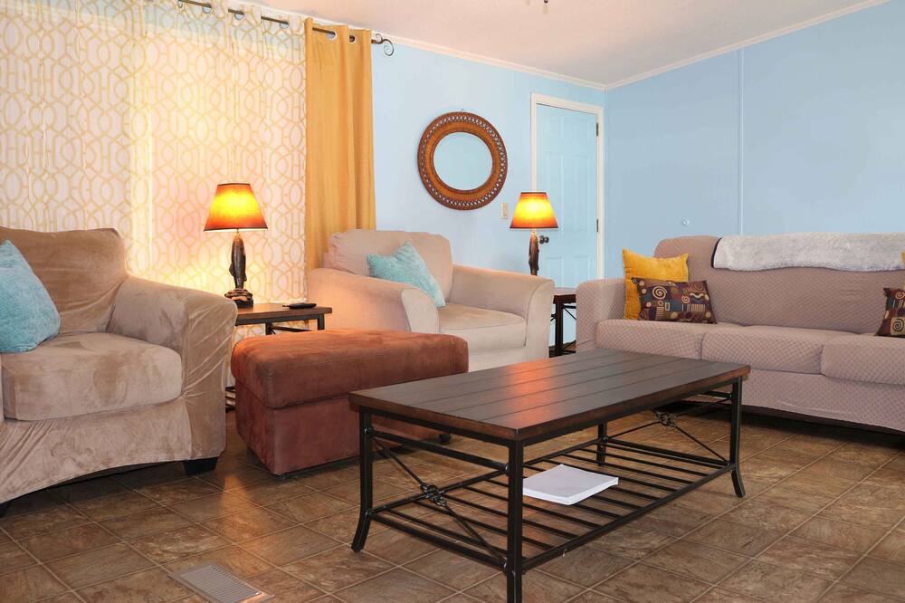 Photo of Livingroom in Cotton Gin