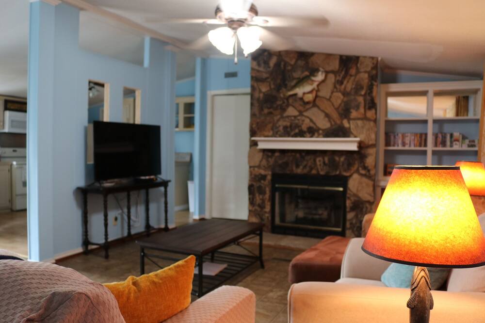 Photo of Livingroom in Cotton Gin