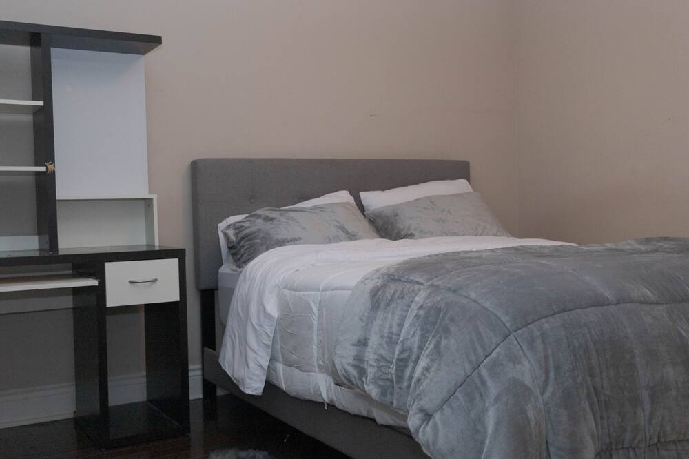 Photo of Bedroom in Mount Pleasant