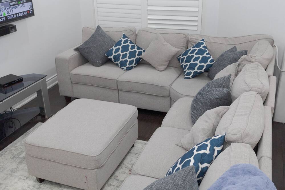 Photo of Livingroom in Mount Pleasant