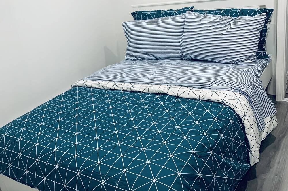 Photo of Bedroom in Pointe-aux-Trembles